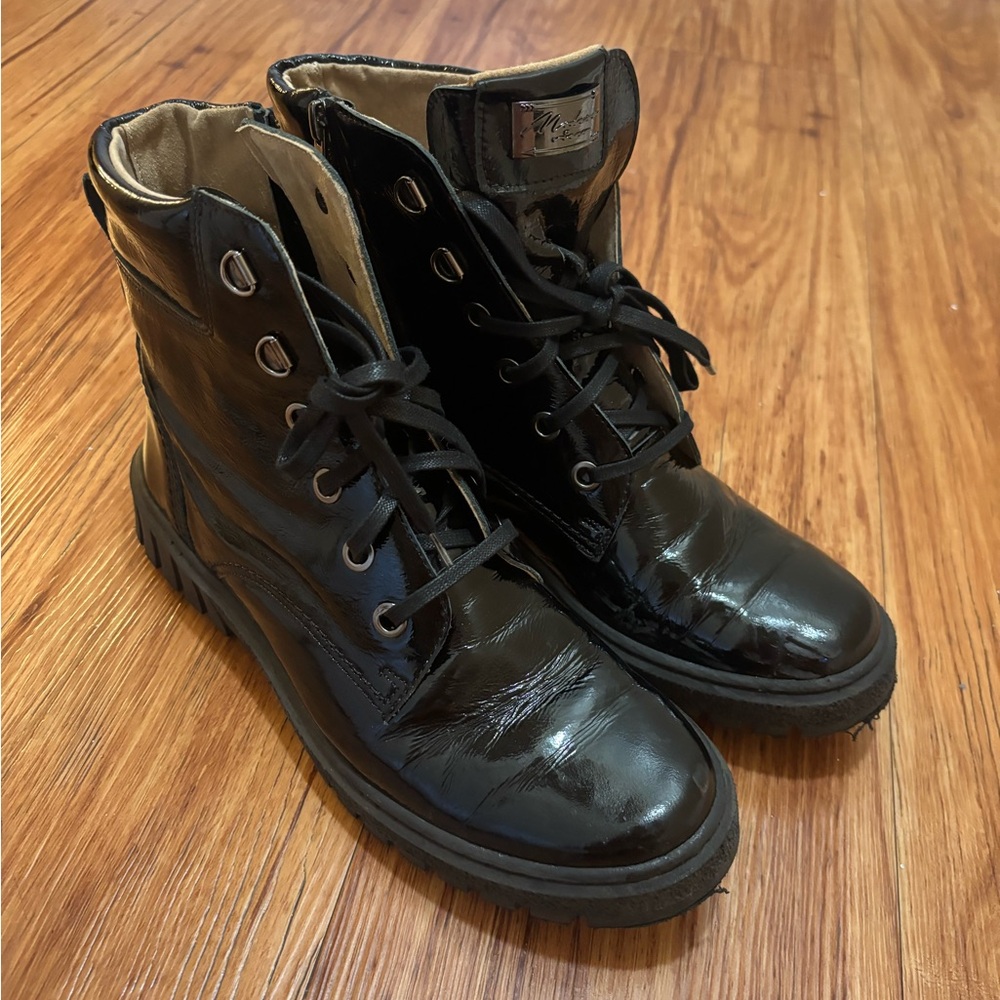 Women’s Black Shiny Leather Boots